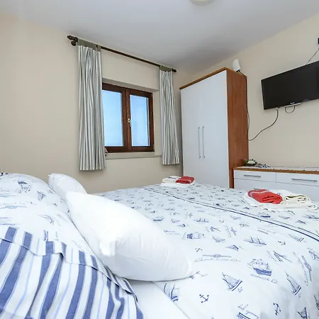 Duplex Maria Di, Free Parking, Sea View