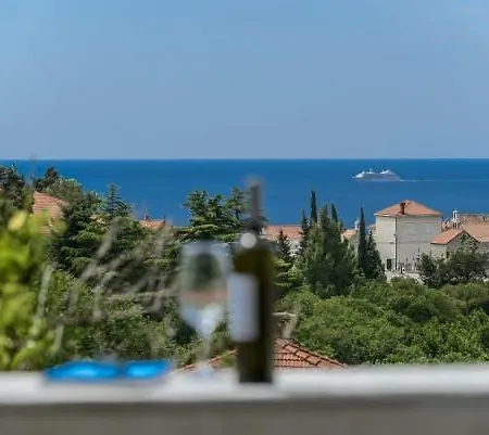 Maison d'hôtes Duplex Maria Di, Free Parking, Sea View 3*